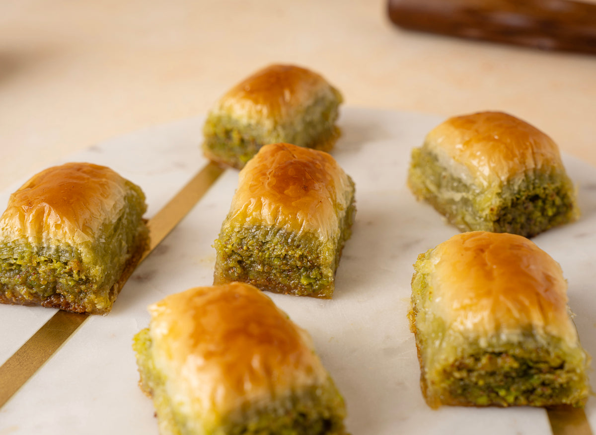 Pistachio Roll Baklava — Fıstıklı Dürüm