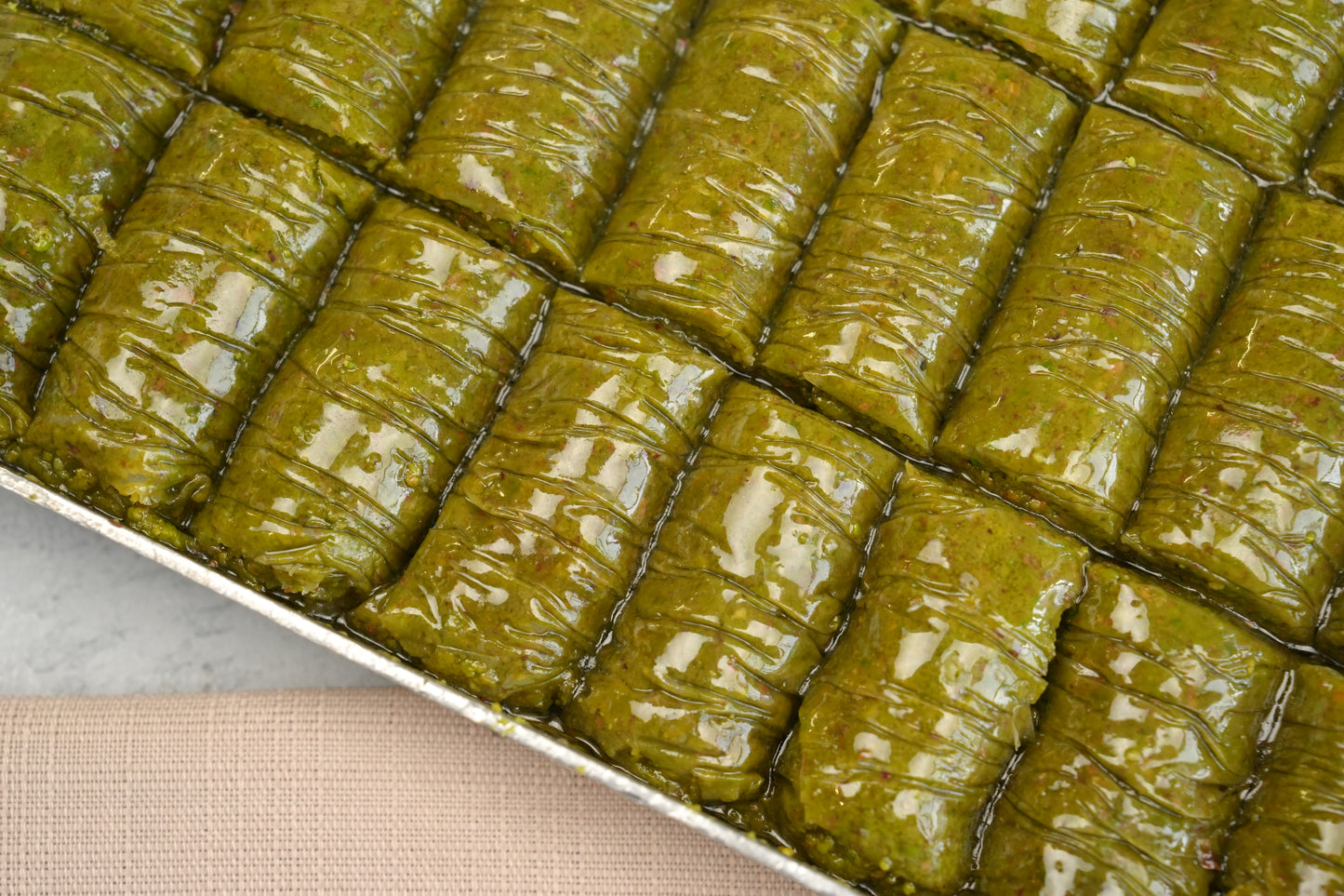 Pistachio Rolls Baklava — Hand-Rolled Gaziantep Style (Fıstıklı Sarma)