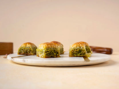 Pistachio Roll Baklava — Fıstıklı Dürüm