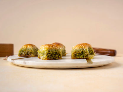 Pistachio Roll Baklava — Fıstıklı Dürüm