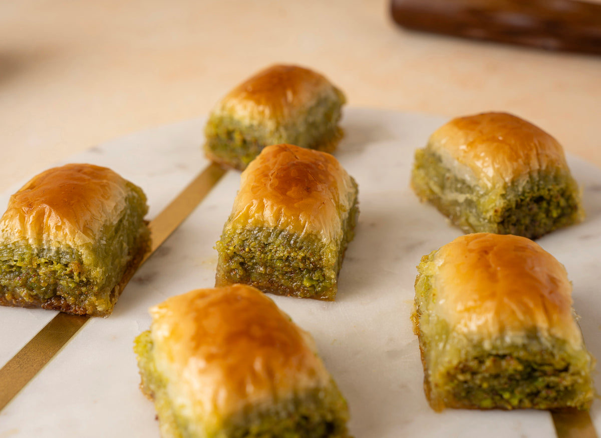 Pistachio Roll Baklava — Fıstıklı Dürüm