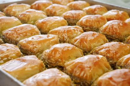 Sweetheart's Lips Baklava — Pistachio Dessert (Dilber Dudağı)
