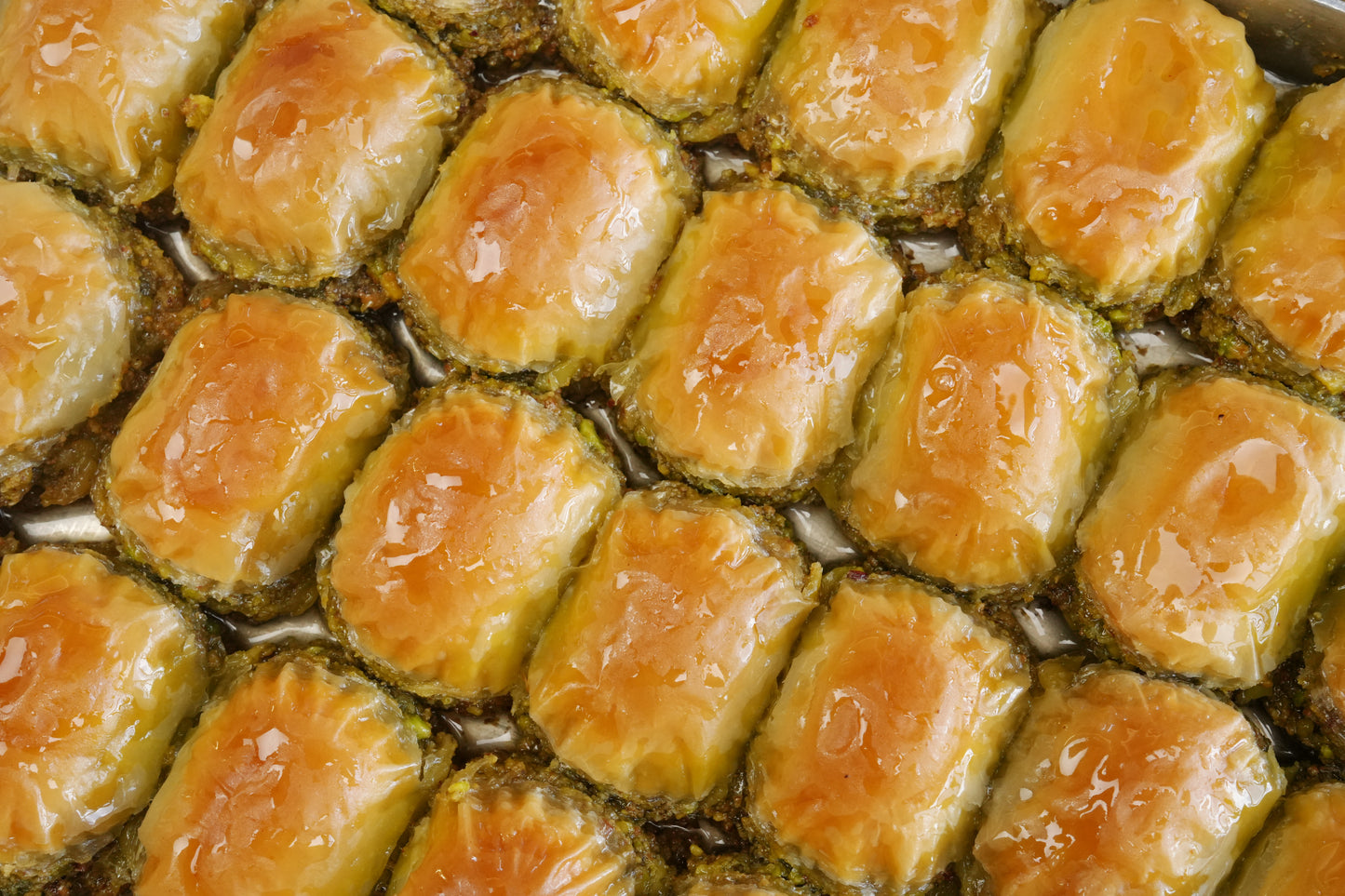 Sweetheart's Lips Baklava — Pistachio Dessert (Dilber Dudağı)