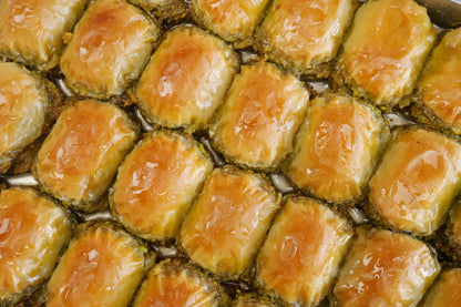 Sweetheart's Lips Baklava — Pistachio Dessert (Dilber Dudağı)