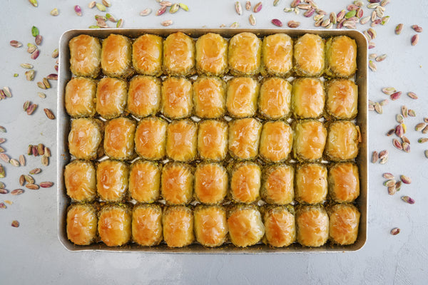 Pistachio and cream baklava — Sweetheart's Lips variety, golden syrup, Gaziantep tradition