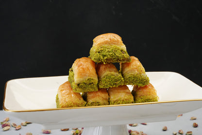 Dry Pistachio Baklava — Crispy & Rich (Kuru Fıstıklı Baklava)