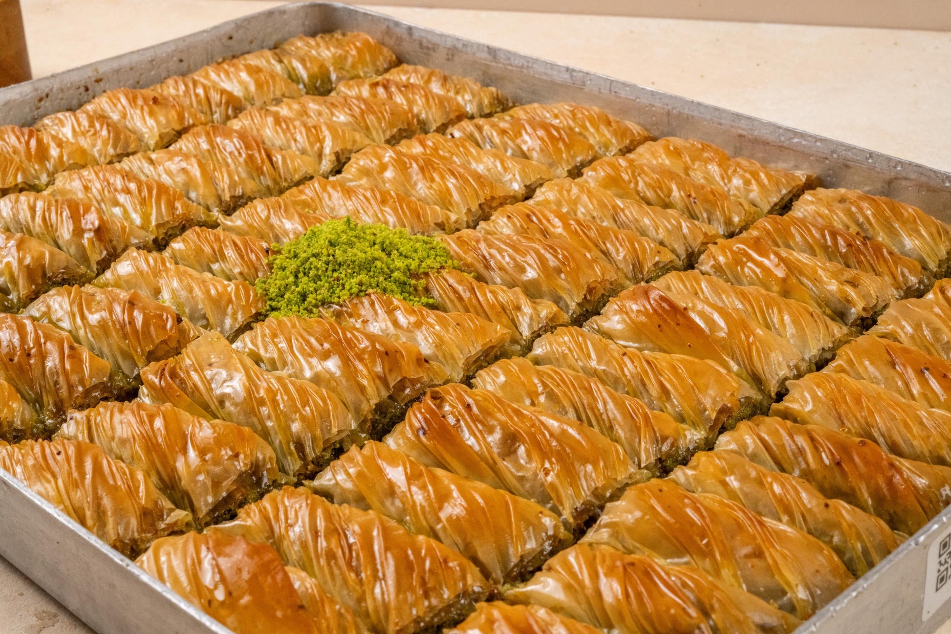 Turkish Pistachio Baklava, Handmade Baklava Gift Box, Housewarming Dessert Gift, Gourmet Turkish Sweets, Wedding Dessert