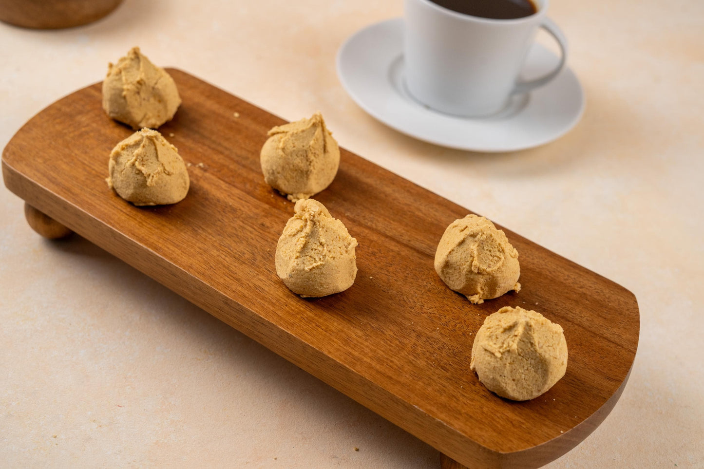 Leblebi Cookies, Soft Turkish Cookies, Gourmet Bakery Treats, Fresh Baked Coffee Snack, Birthday Gift Box