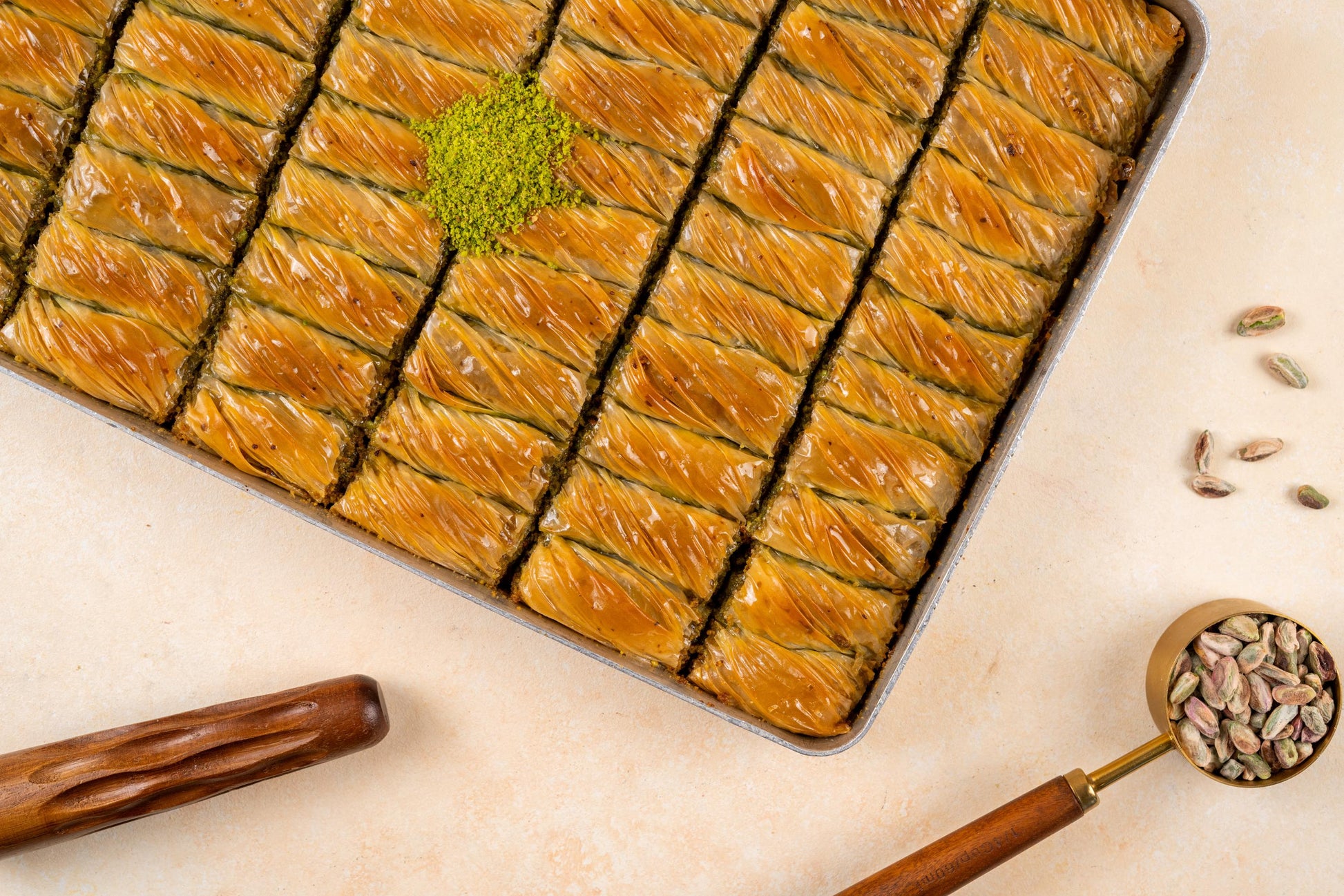Turkish Pistachio Baklava, Handmade Baklava Gift Box, Housewarming Dessert Gift, Gourmet Turkish Sweets, Wedding Dessert